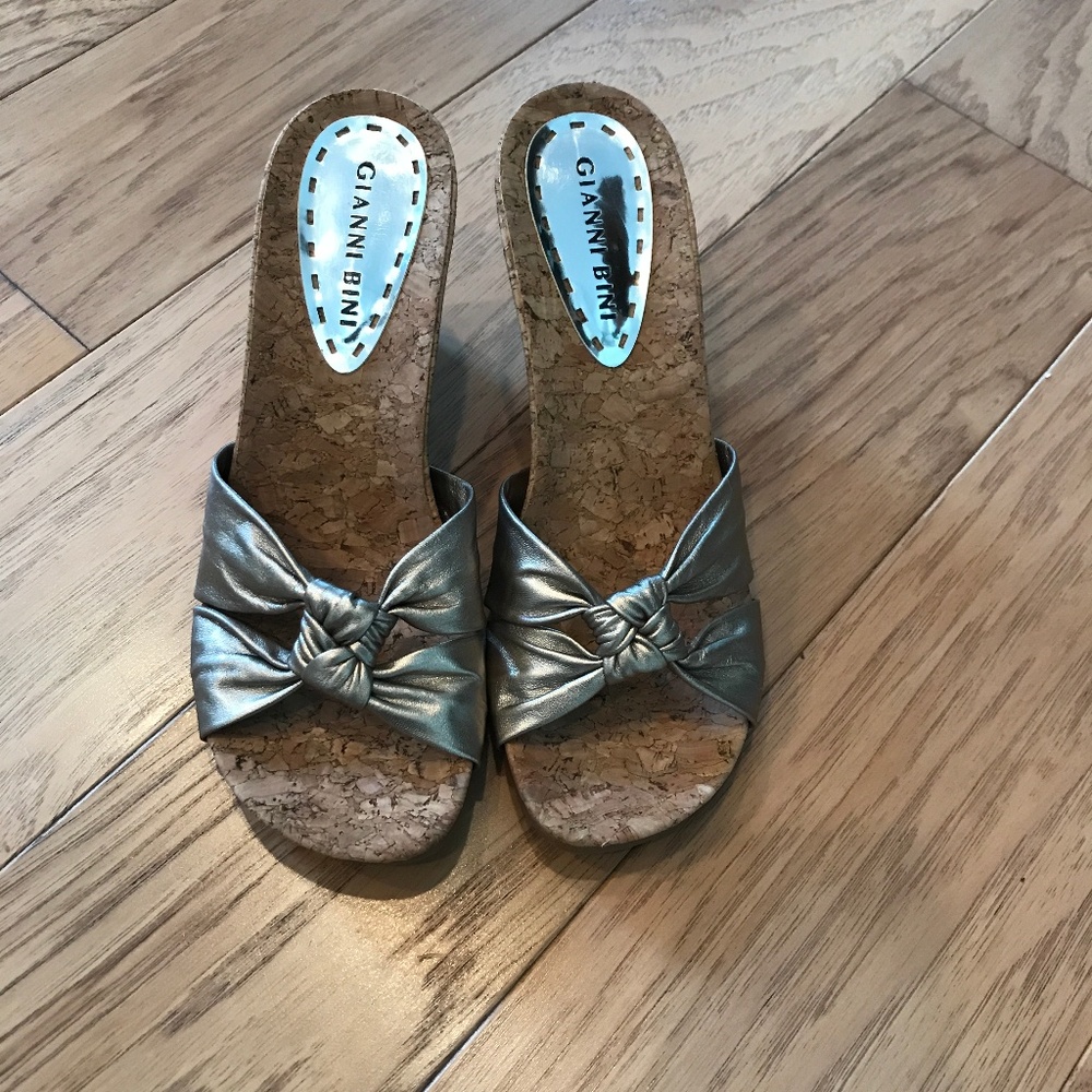 Gianni Bini Metallic Wedges (Brand New)